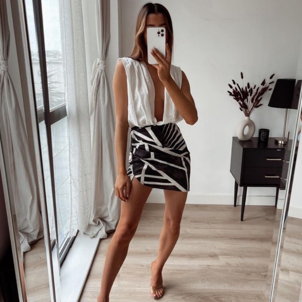 Zara Draped Printed asymmetric Skirt - Picture 8 of 11